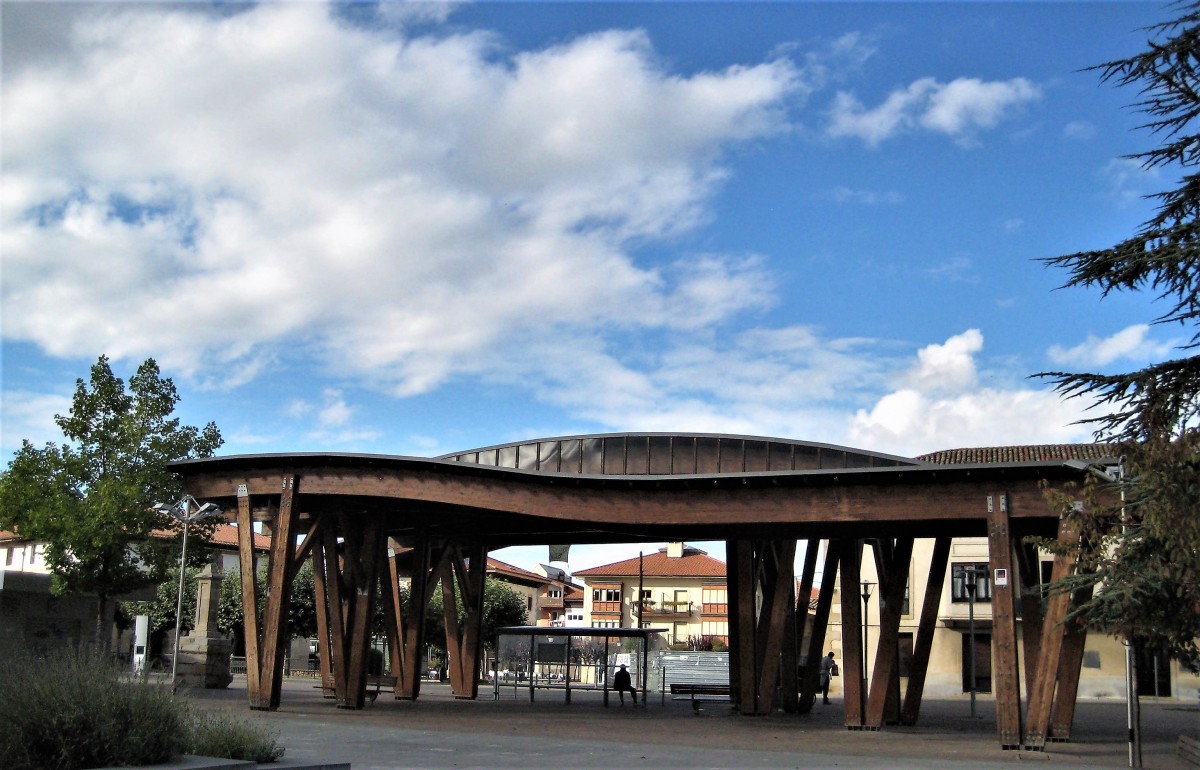1200-1549880631-Plaza Bea Murgia_ pérgola madera.jpg